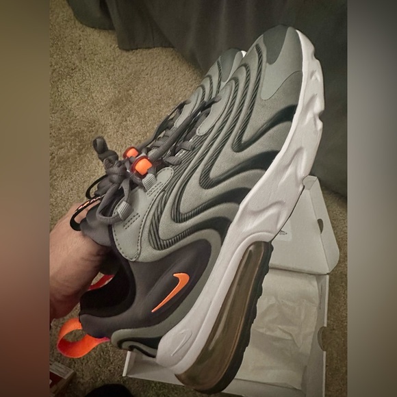 Nike Air Max React 270 ENG, Men’s Size 10, Grey - Picture 2 of 6